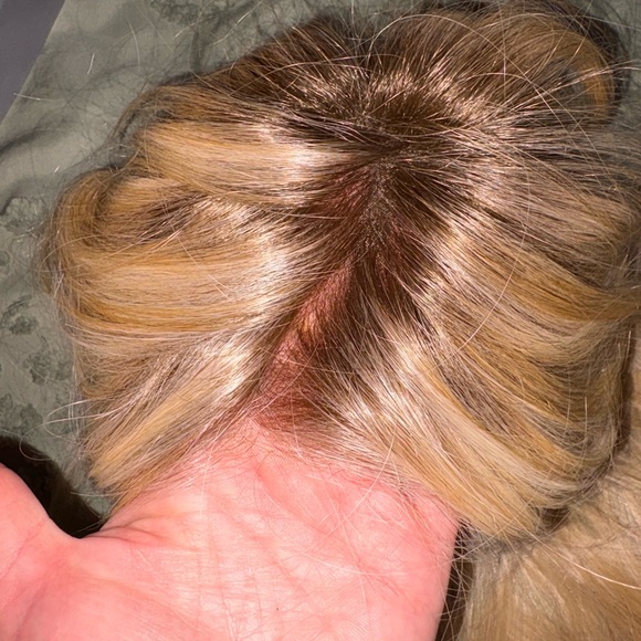 Tressalure California Beach waves- rooted platinum golden blonde - Picture 12 of 13